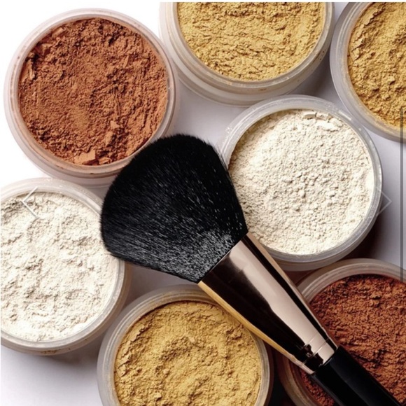 OPV Beauty London Translucent Setting Powder - Picture 3 of 4